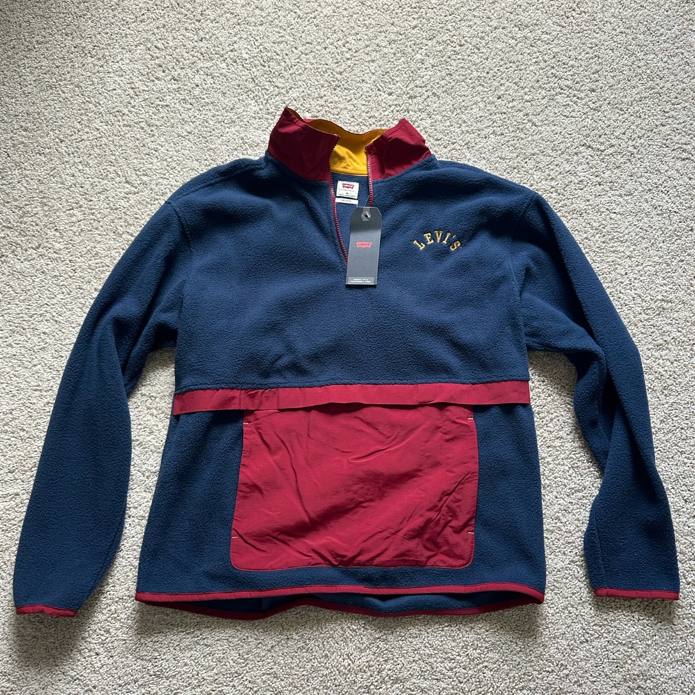 Levi’s Pullover